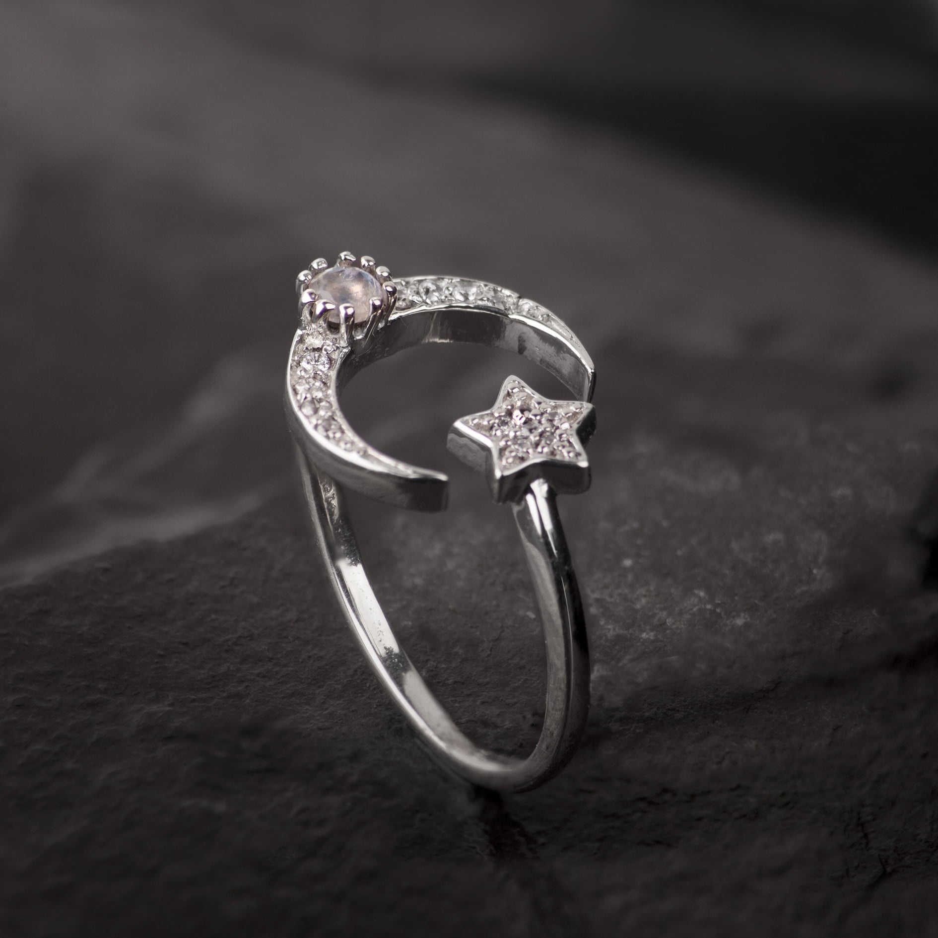 Adjustable ring with Star and Moon in Sterling Silver with CZ and Moonstone