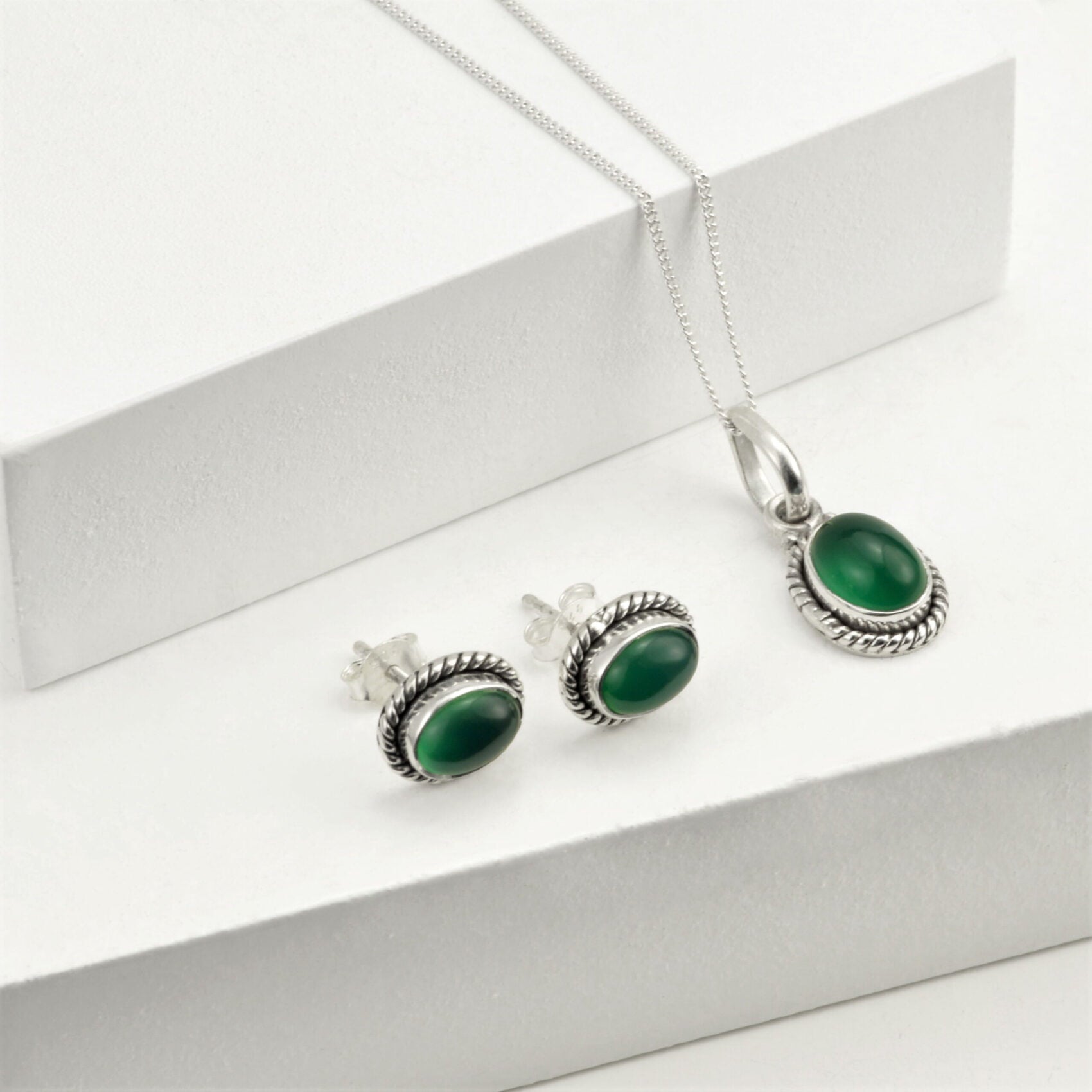 Twisted Wire Oval Green Onyx Jewellery Set in Sterling Silver