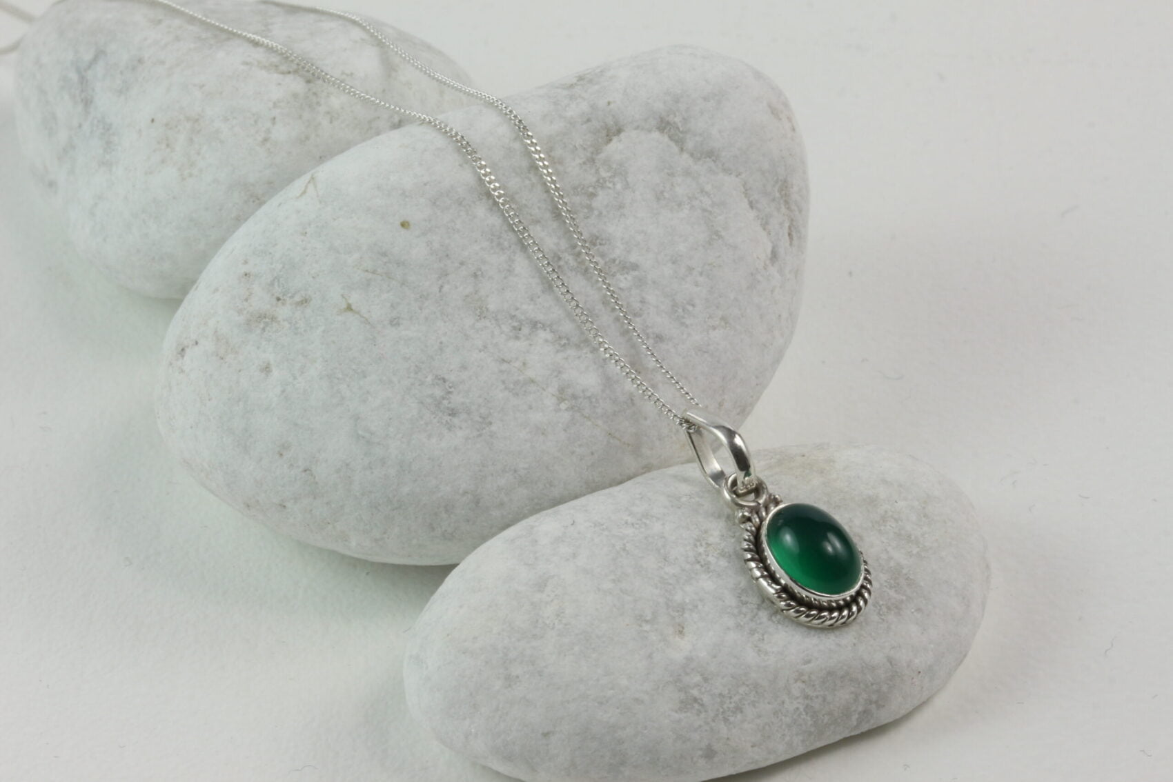 Twisted Wire Oval Pendant Necklace with Green Onyx in Sterling Silver