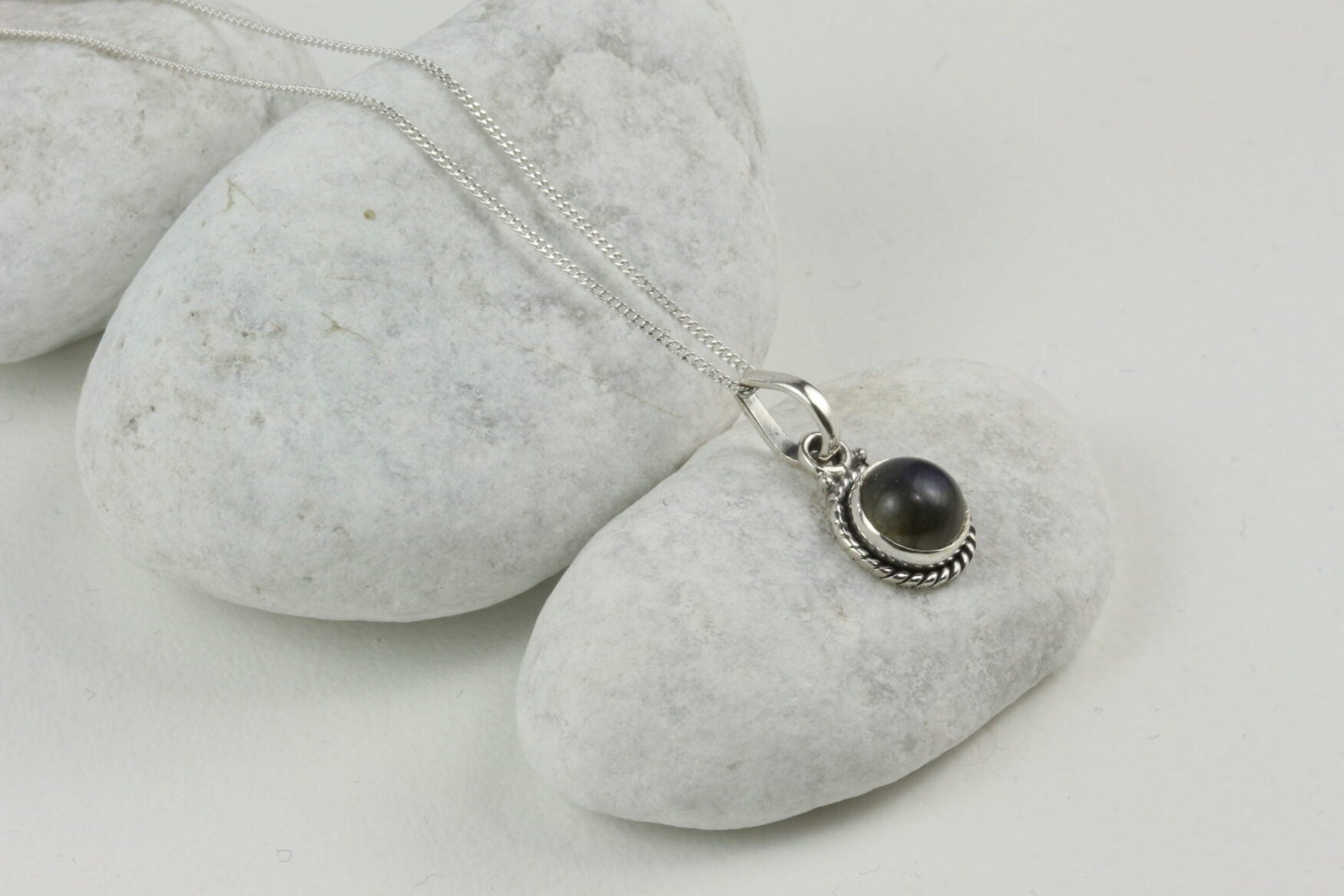 Twisted Wire Round Pendant Necklace with Labradorite in Sterling Silver