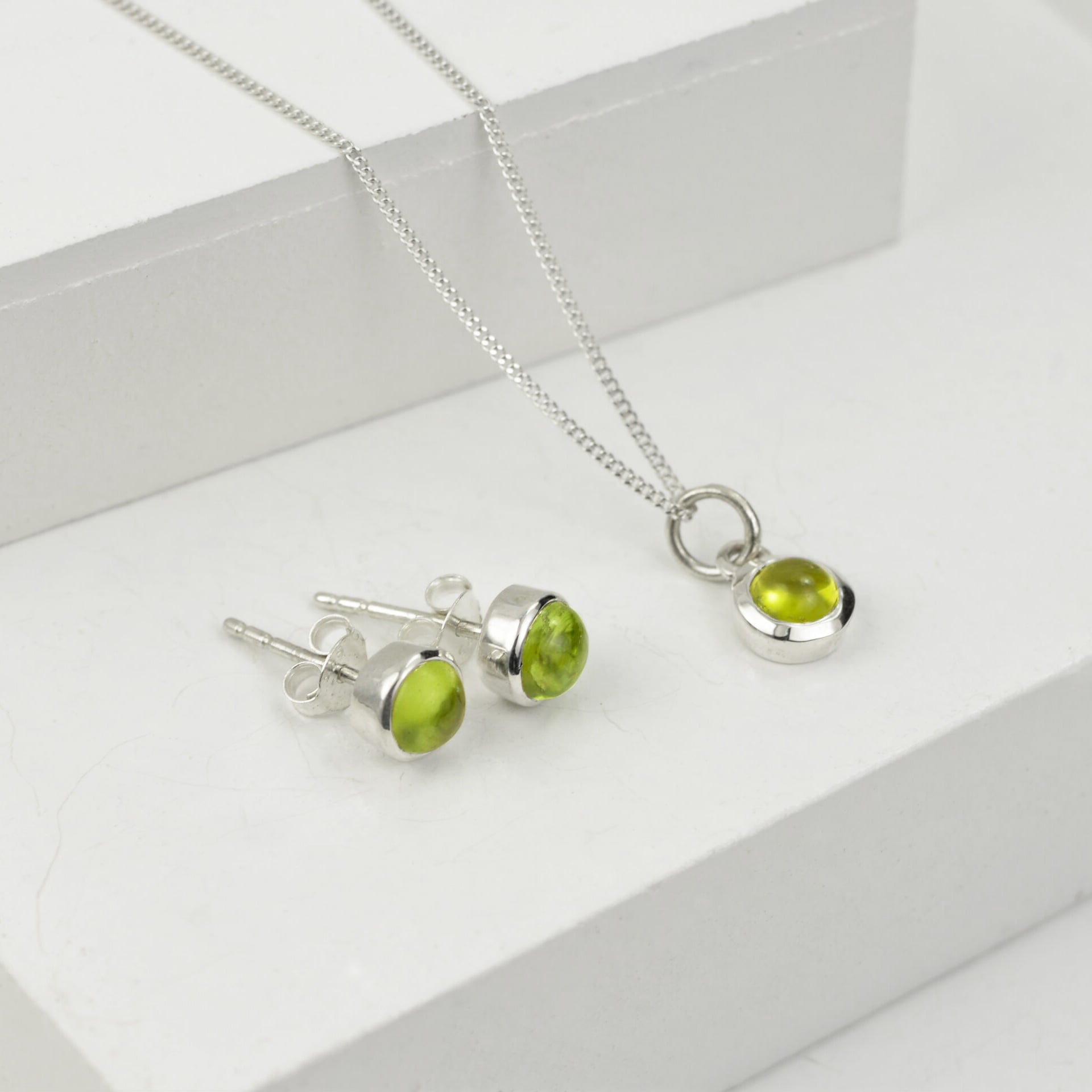 peridot silver jewellery set